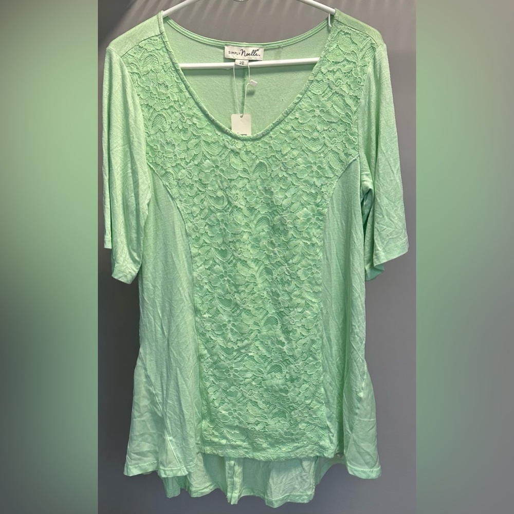 SIMPLY NOELLE size S Light Green Asymmetrical Blouse with Lace Scoop Neckline